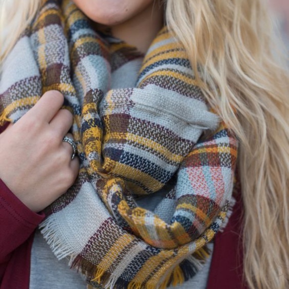 Lush Accessories - Plaid Blanket Scarf Beige/Gold